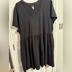 Black Relaxed Embellished Tunic Dress
